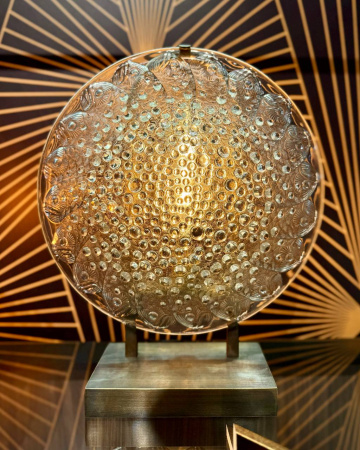 Светильник из антиквариата. Плафон Lalique, модель Roscoff, Франция.